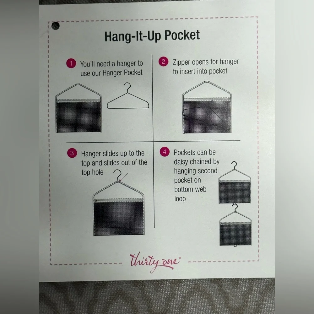 NEW Thirty One Hang It Up Pocket Taupe Perfect Pendant With Navy‎ W